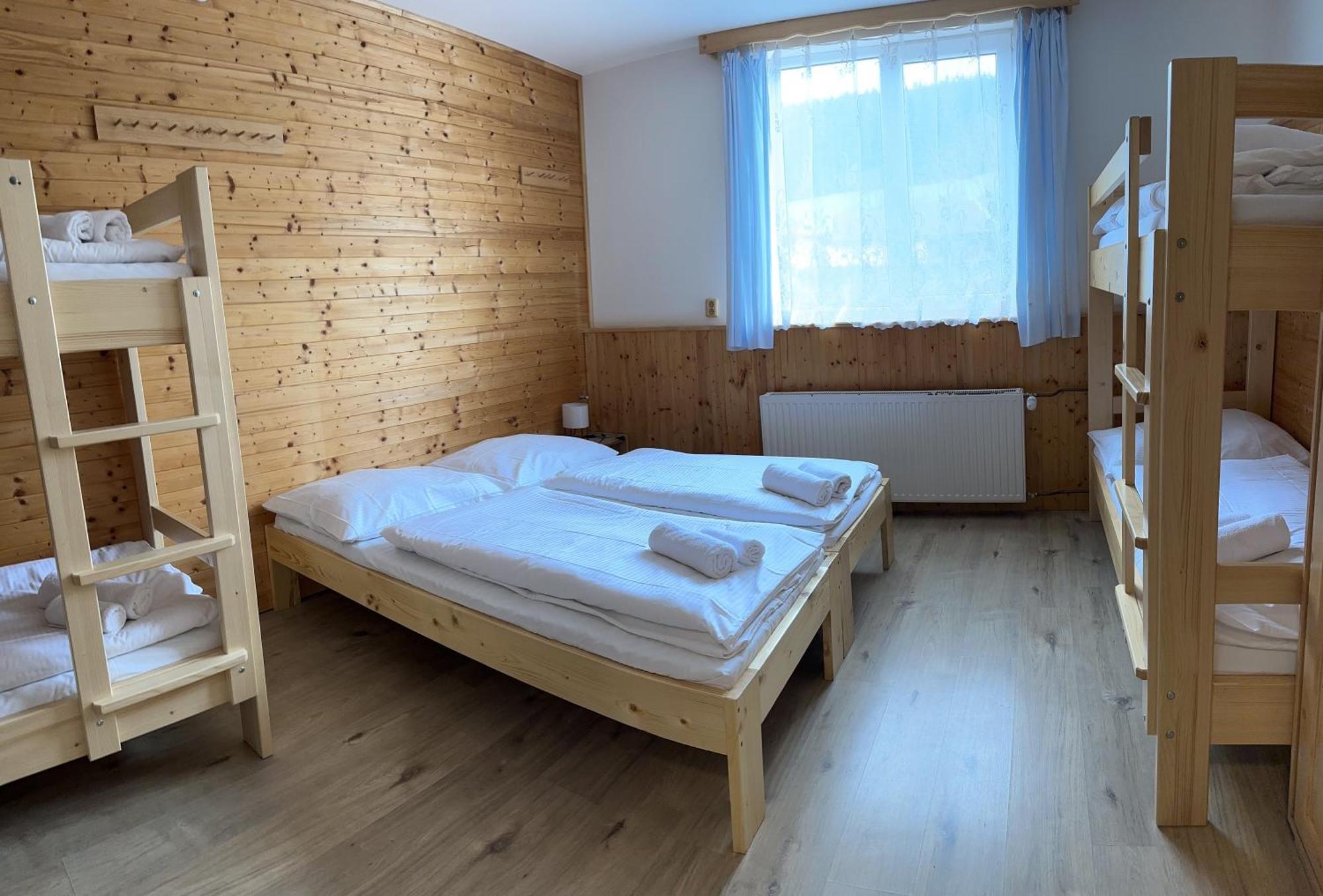 Horsky Hotel Kycerka Вельке-Карловице Экстерьер фото